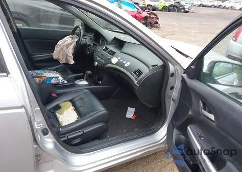 2009 Honda Accord 2.4 Ex-L z USA, uszkodzony, nr VIN JHMCP26879C017549